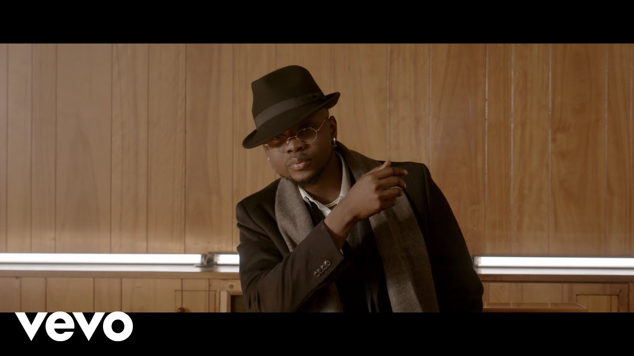 Kizz Daniel - Pak 'n' Go (Official Video) background