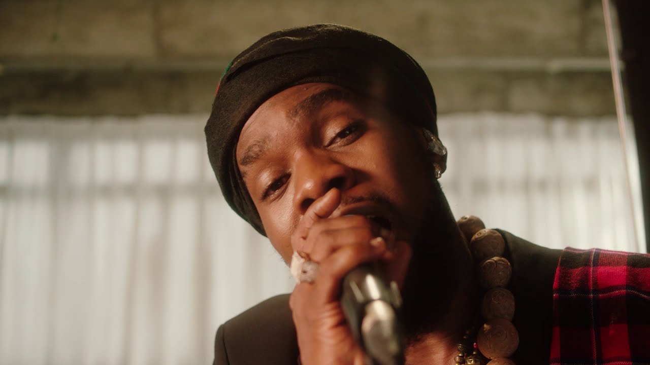 Patoranking - I'm In Love (Acoustic version) background