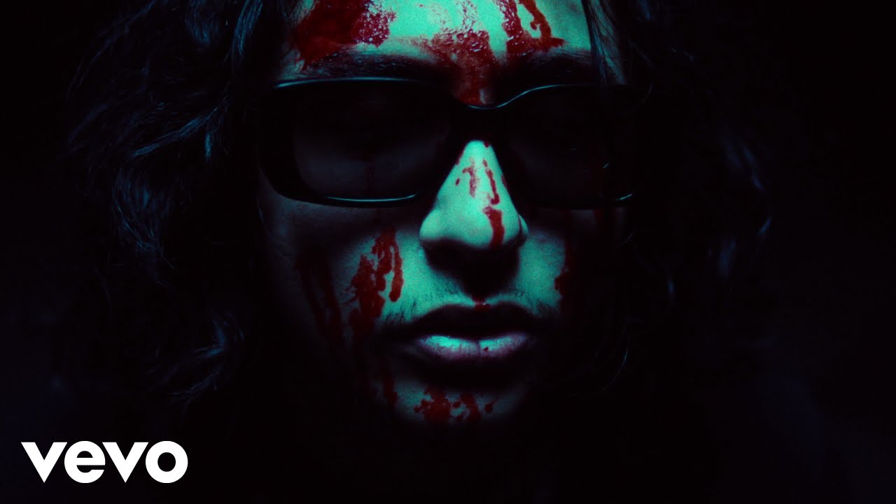 RealestK - Leave Me Alone (Official Music Video) background