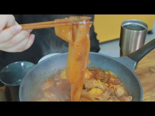Yang soo bin)중국당면 닭볶음탕 / wide noodle Braised Spicy Chicken!!