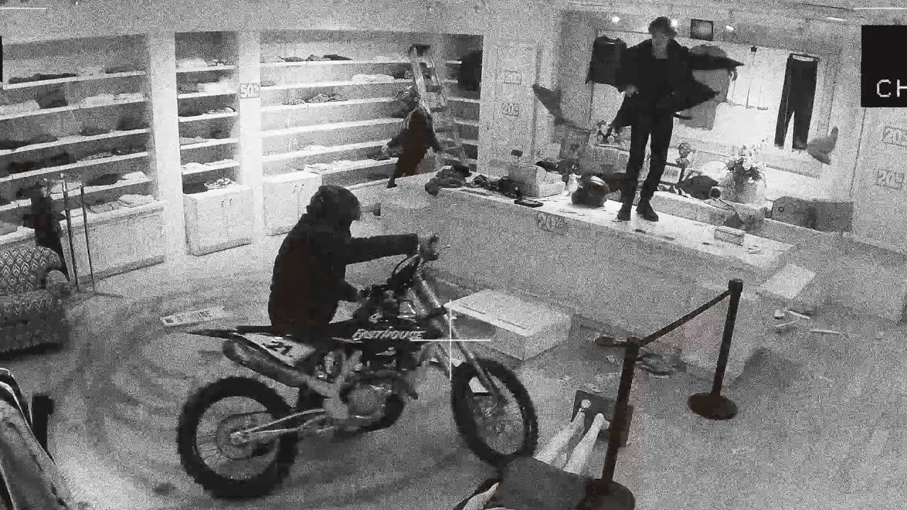 ThxSoMch - Hate. (Official Music Video) background