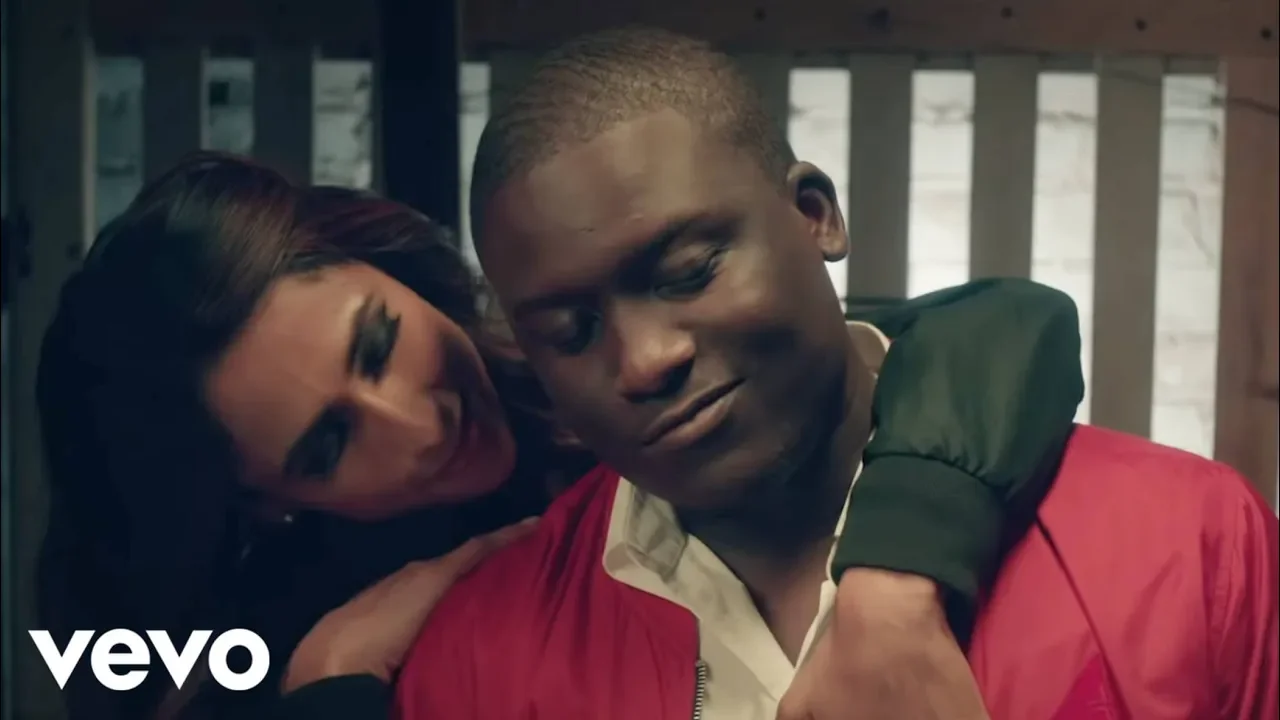Zoey Dollaz - Post & Delete ft. Chris Brown