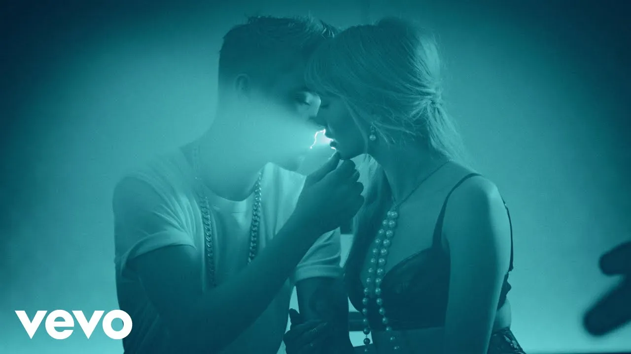 Justin Bieber - All That Matters background