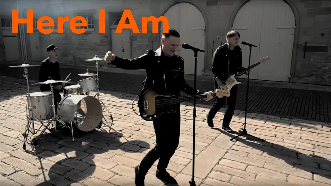 Bryan Adams - Here I Am (Classic Version) background