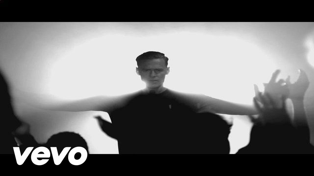 Loverush UK - LoverushUK ft Bryan Adams-Tonight In Babylon ft. Bryan Adams