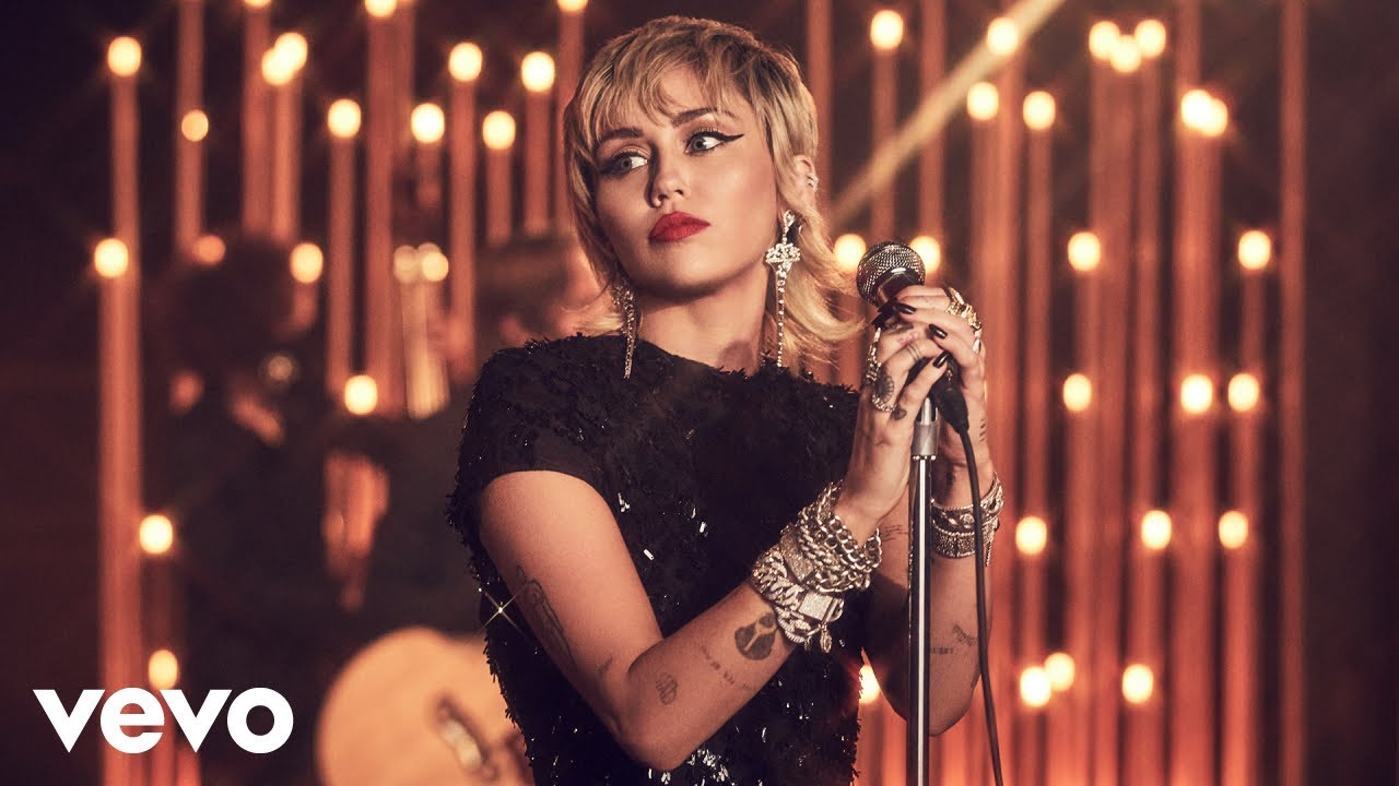 Miley Cyrus - Midnight Sky in the Live Lounge background