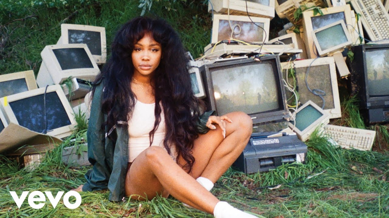 SZA - Broken Clocks (Official Audio) background