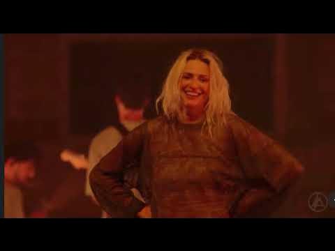 LINKIN’ PARK - Bleed it Out - New Singer Emily Armstrong background
