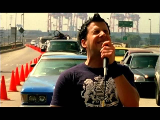 Simple Plan - Welcome To my Life (Official Music Video) background
