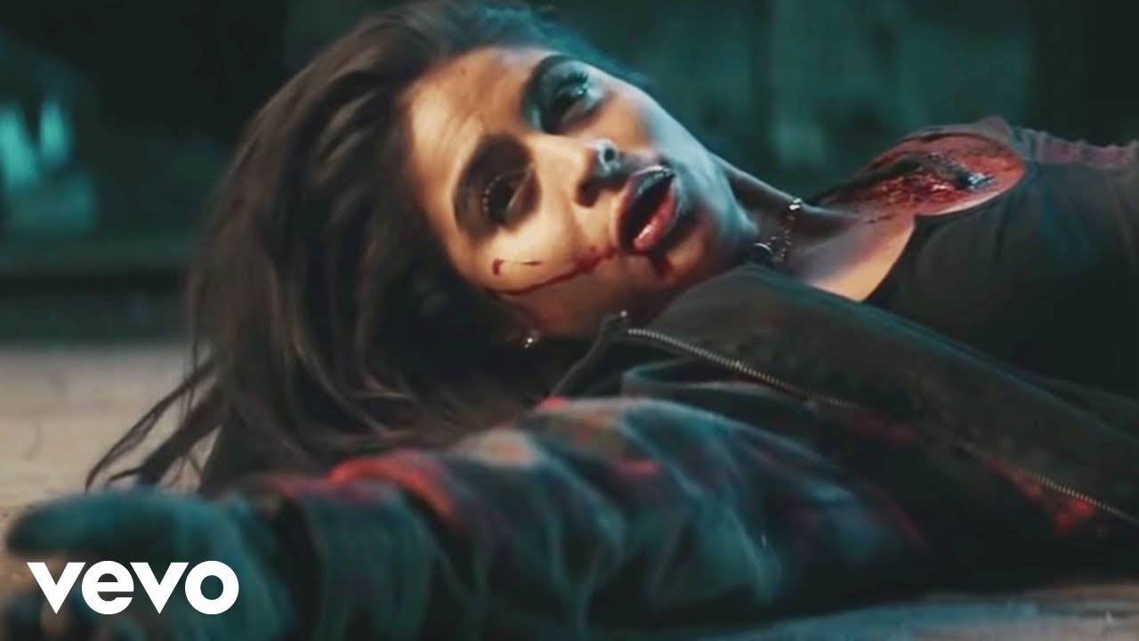 Jessie Reyez - Crazy background