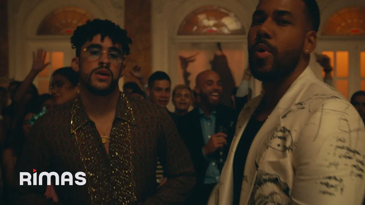 Aventura, Bad Bunny - Volví (Video Oficial) background