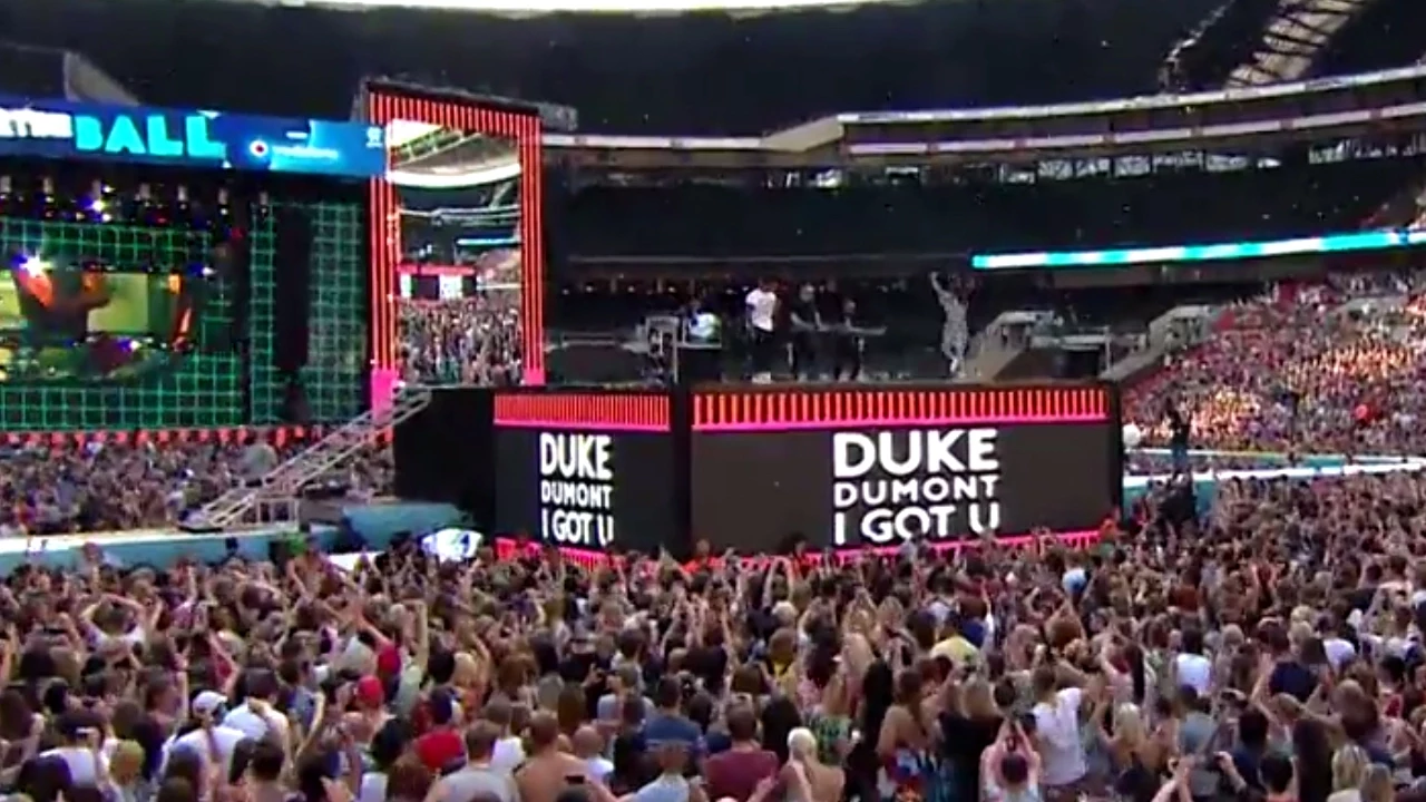 Duke Dumont - I Got U (Summertime Ball 2014) backdrop
