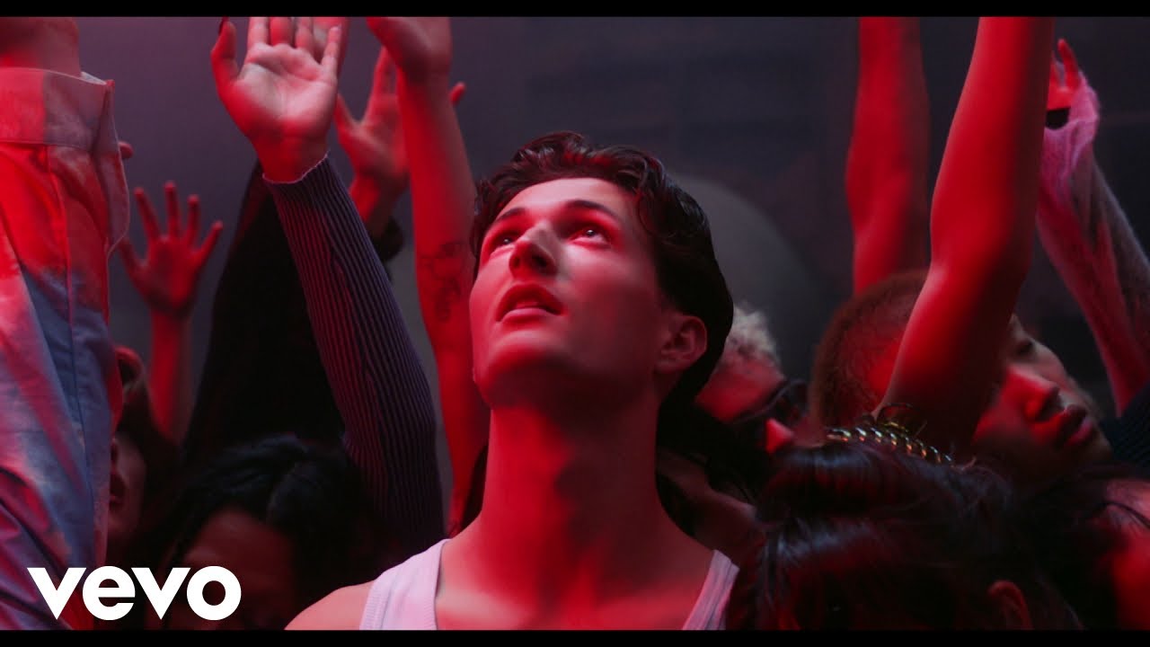 Henry Moodie - closure (official video) background
