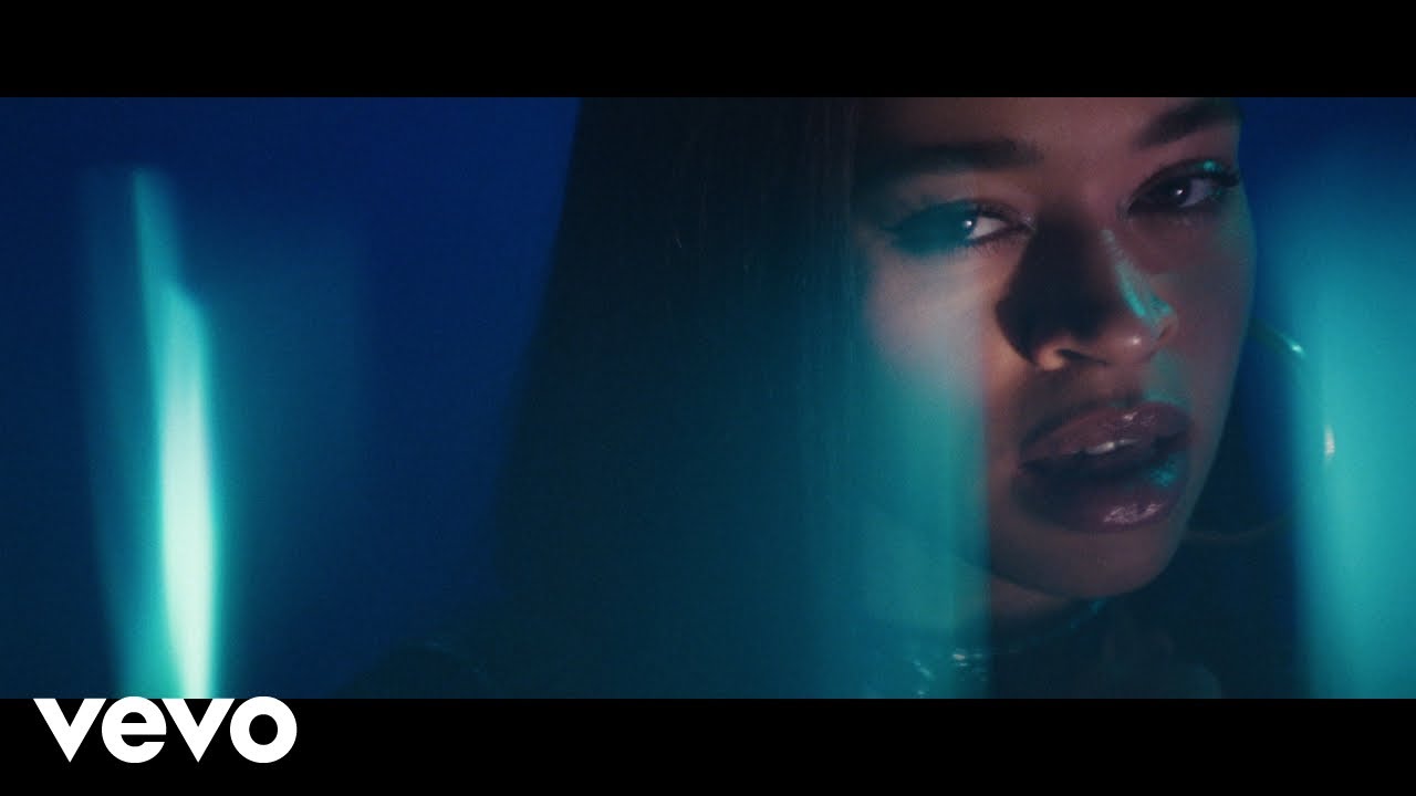 Ella Mai - Not Another Love Song (Official Music Video) background