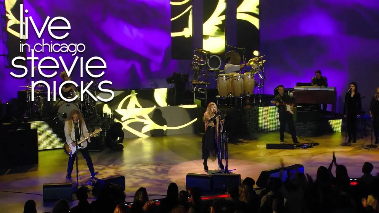 Stevie Nicks - Gold Dust Woman (Live In Chicago) background