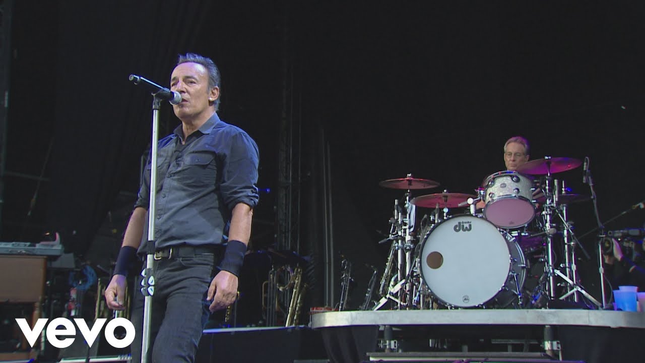 Bruce Springsteen - I'm On Fire (from Born In The U.S.A. Live: London 2013) background