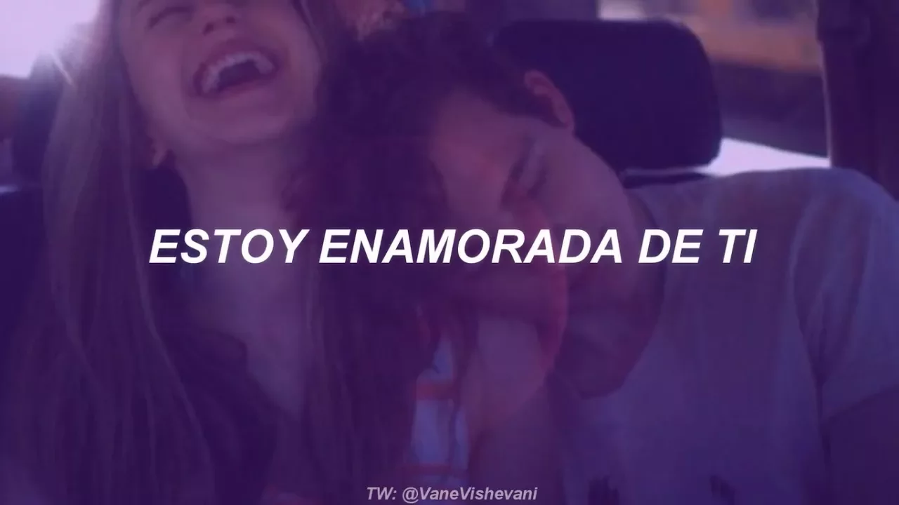 Paramore - STILL INTO YOU // TRADUCIDA AL ESPAÑOL background