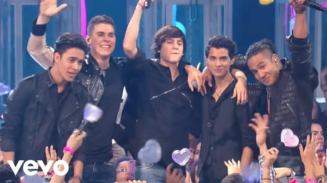CNCO - Quisiera (Premios Juventud 2016) background