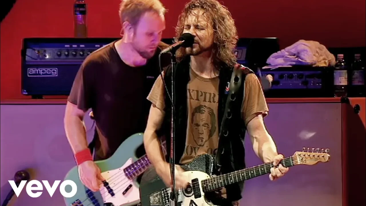 Pearl Jam - Better Man (Live from Madison Square Garden) background