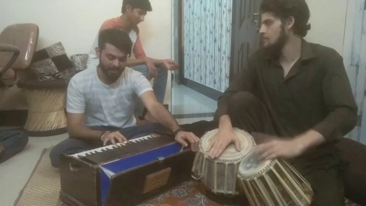 Saiyaan || Aogy Jab tum || Bhole bhalay || Shirt da Button || by Vahaj Hanif || Jamming Session background
