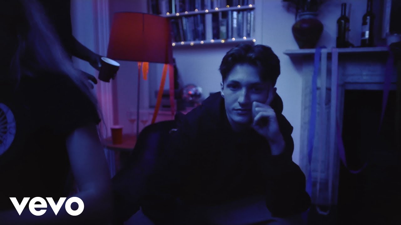 Henry Moodie - you were there for me (official video) background