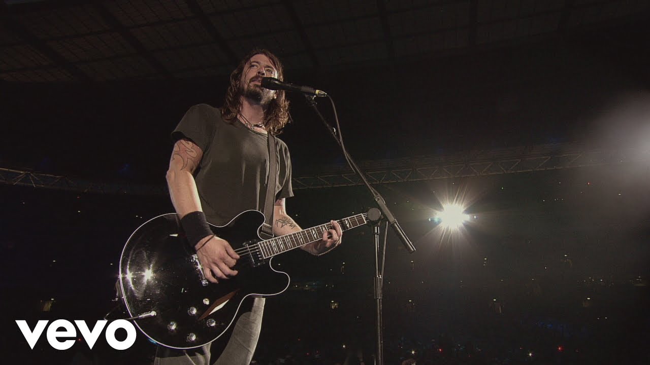 Foo Fighters - Everlong (Live At Wembley Stadium, 2008) background