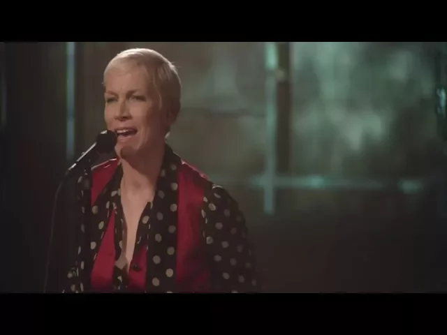 Puse un hechizo en ti (I put a spell on you) - Annie Lennox - SUBTÍTULOS EN ESPAÑOL