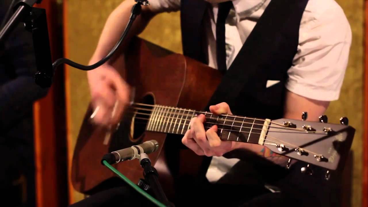 Panic! At The Disco - "The Ballad of Mona Lisa" ACOUSTIC (High Quality) background