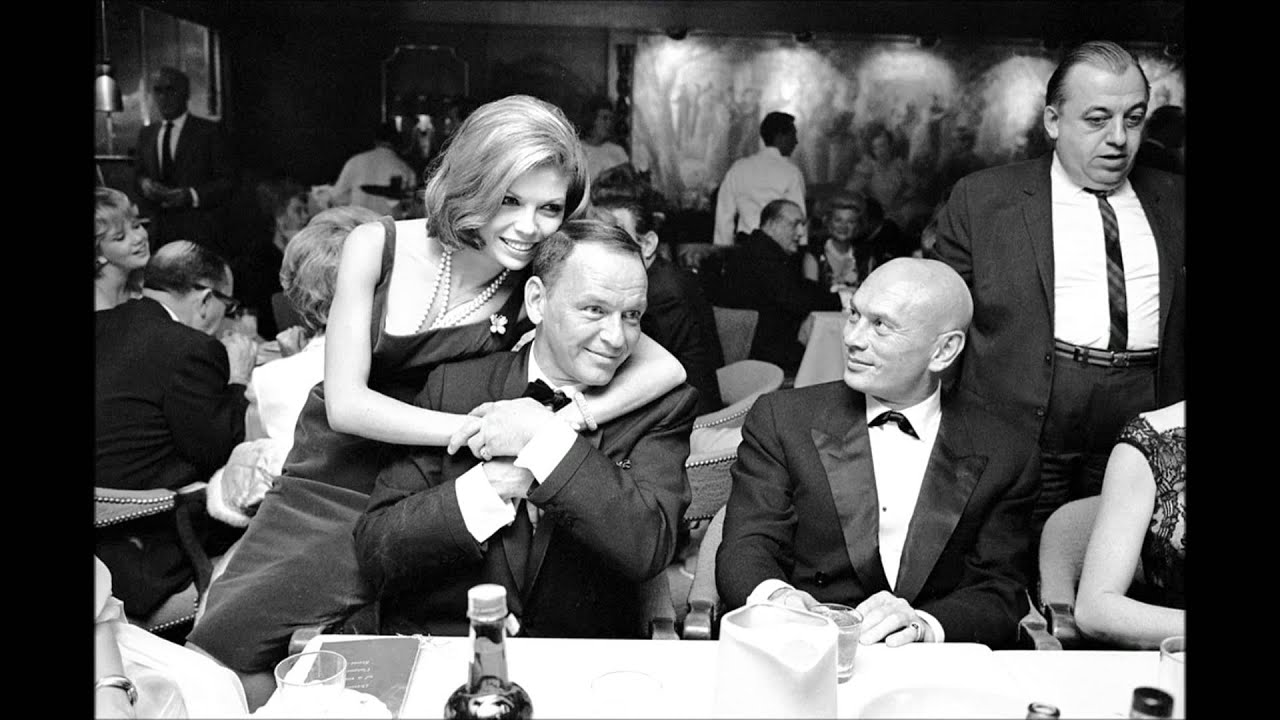 Frank & Nancy Sinatra ~ Something Stupid (1967) background