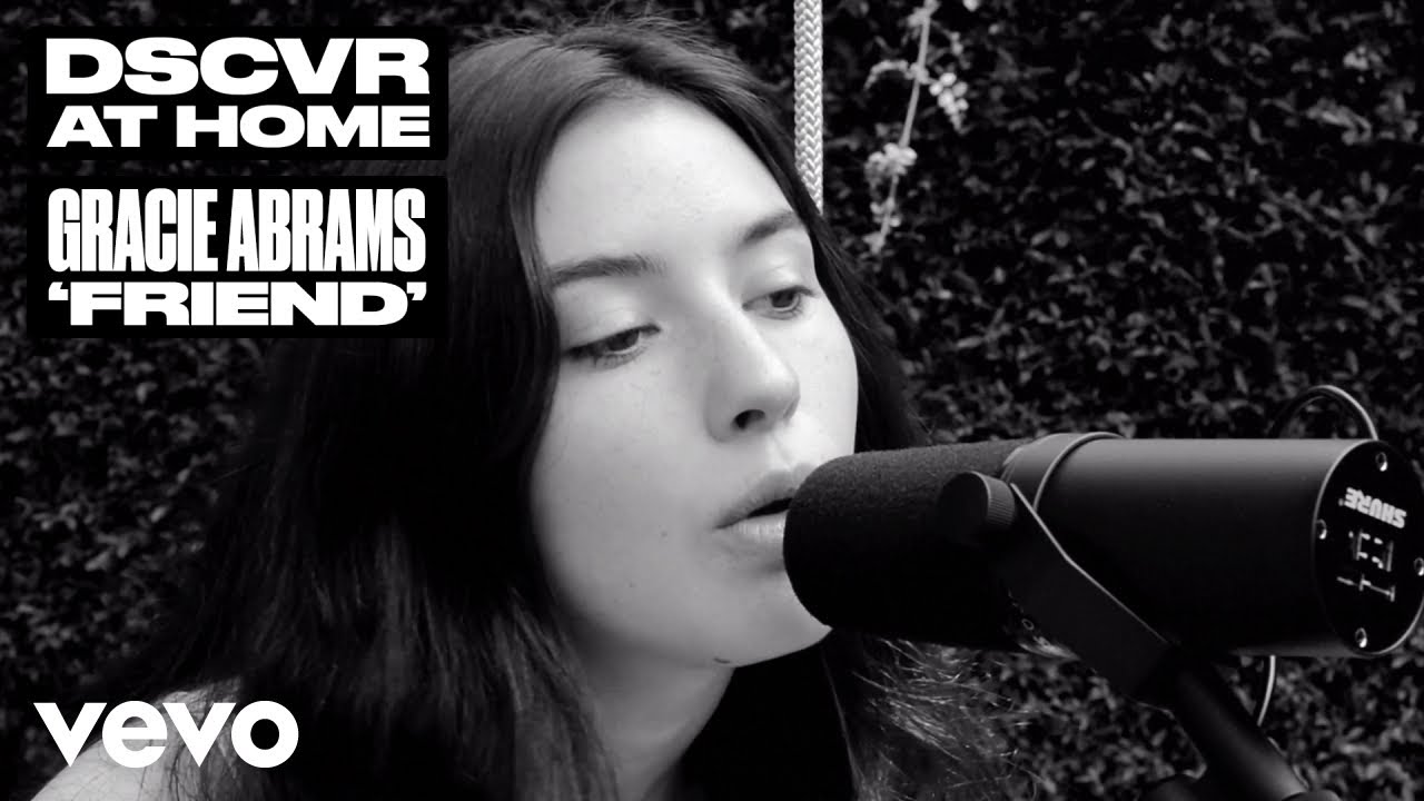 Gracie Abrams - Friend (Live) | Vevo DSCVR At Home background