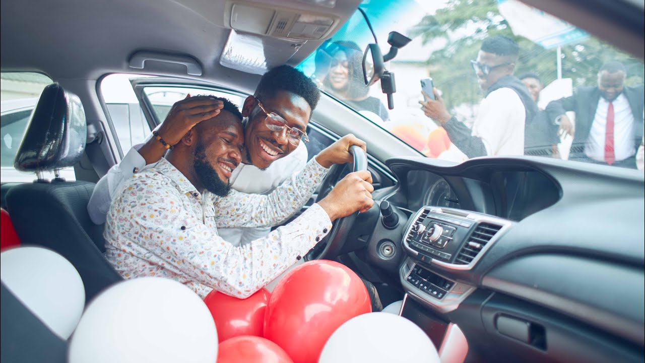 EBUKA SONGS CRIED AS MOSES BLISS SURPRISED HIM WITH A CAR GIFT đ„čâ€ïžđ background