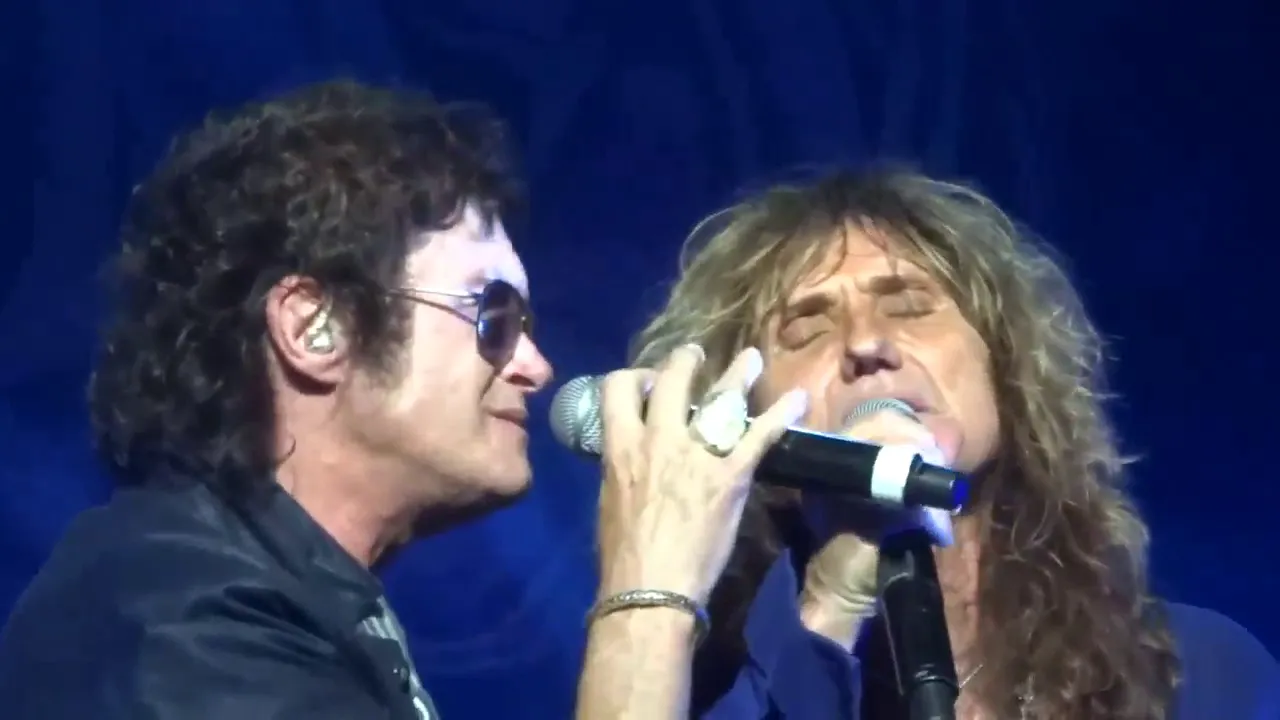Whitesnake - “You Keep on Moving” background