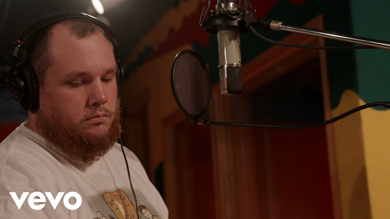 Luke Combs - Love You Anyway (Official Studio Video) backdrop