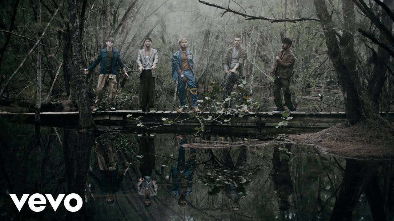 CNCO - Por Amarte Así (Official Video) background