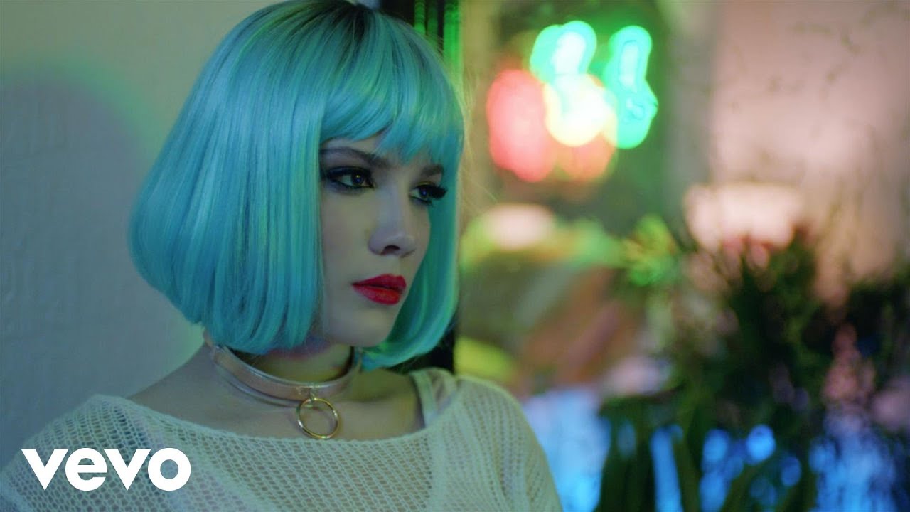 Halsey - Ghost background