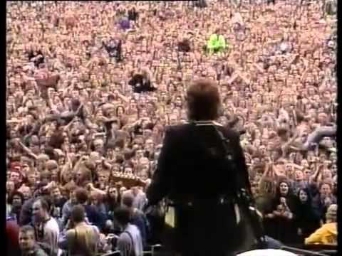 The Smashing Pumpkins - Disarm live 1994 background