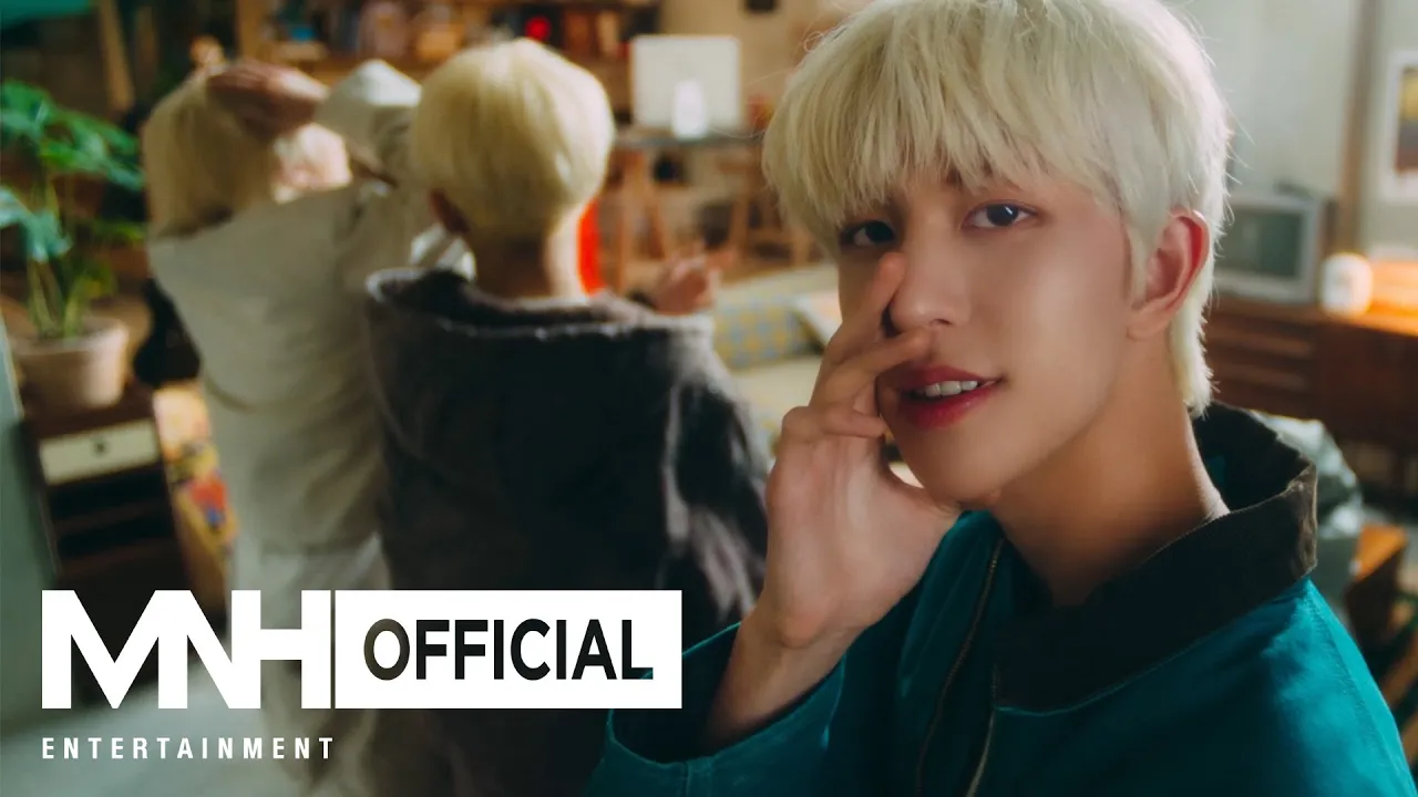 8TURN(에잇턴) 'RU-PUM PUM(러펌펌)' M/V background