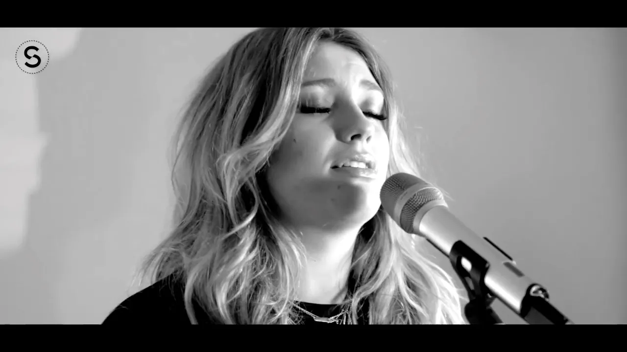 Ella Henderson - 'Ghost' for SOUNDS Acoustic backdrop