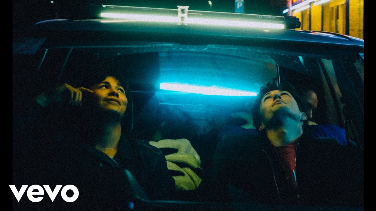 Henry Moodie - beat up car (official video) backdrop