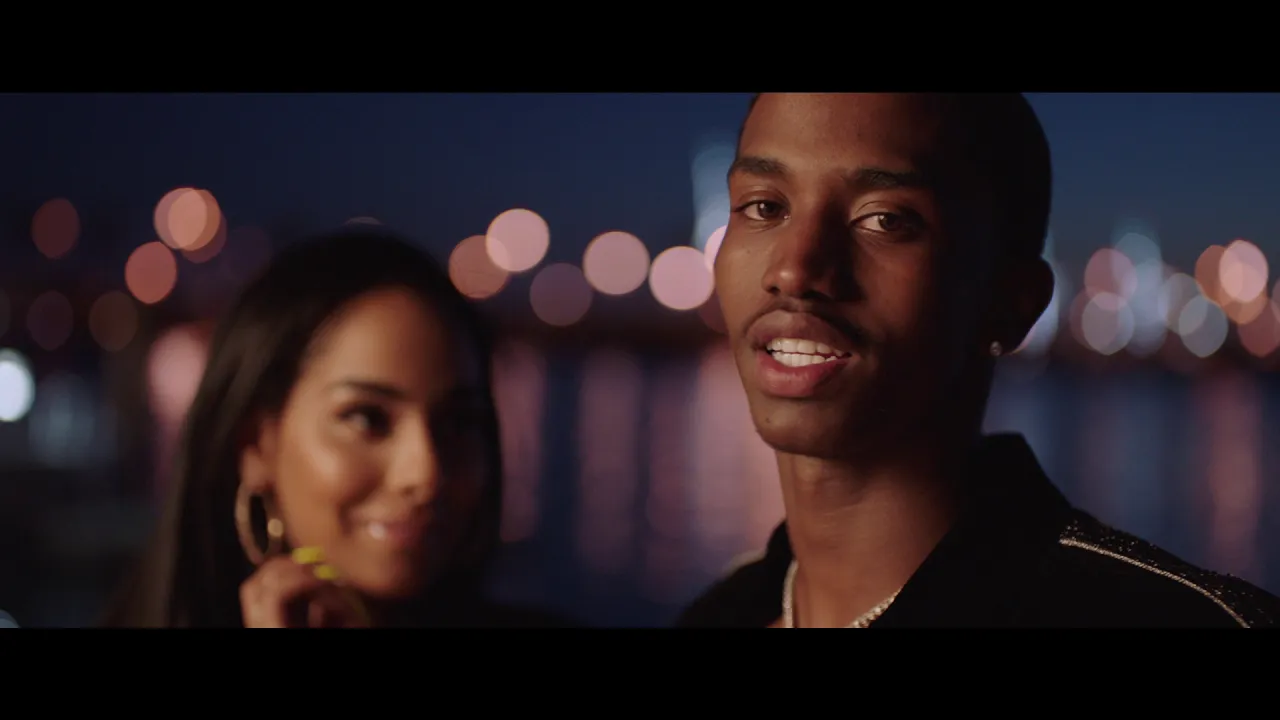 King Combs feat Jeremih - Naughty (Explicit) background