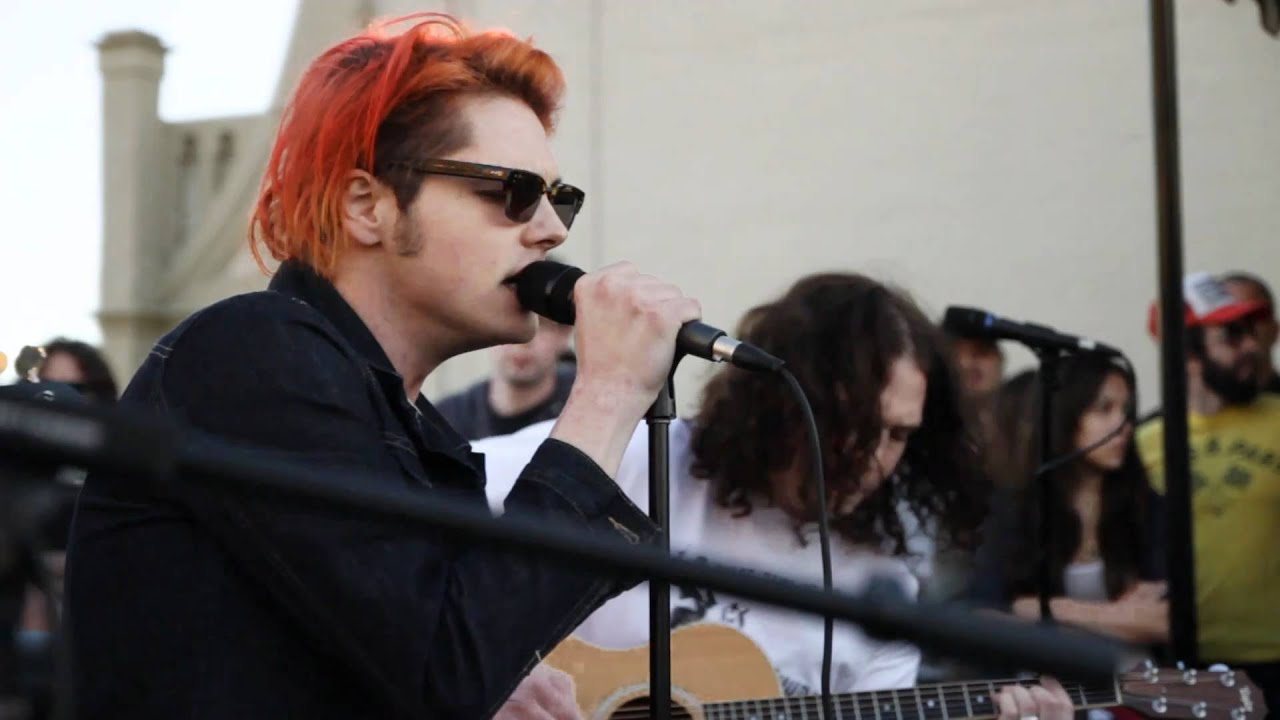 My Chemical Romance - Summertime (Live Acoustic at 98.7FM Penthouse) background