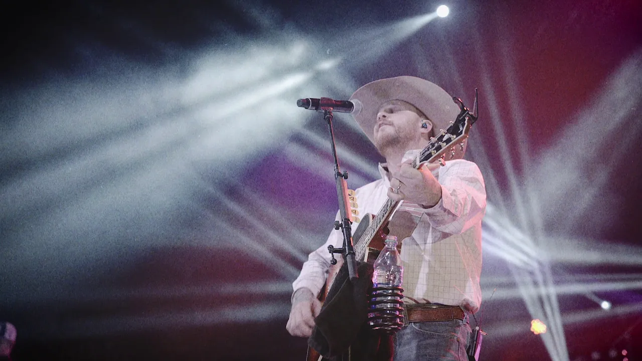 Cody Johnson - "Nothin' On You" (From The Stage)