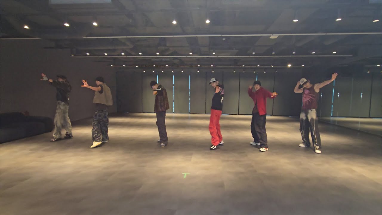 RIIZE 라이즈 'Siren' Dance Practice Day3 background