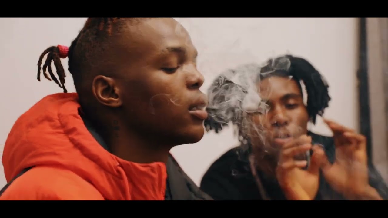 FOLA & Bhadboi OML - Alone (Viral Video) background