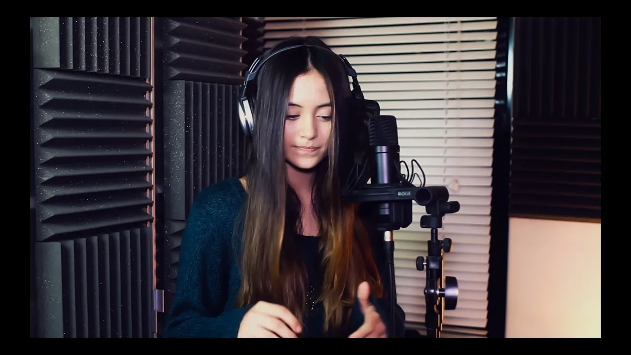 Riptide - Vance Joy (Cover by Jasmine Thompson) background
