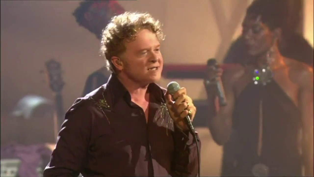 Simply Red - It's Only Love (Live In Cuba, 2005) background