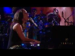 Alicia Keys feat. Jay-Z - Empire State of Mind Live