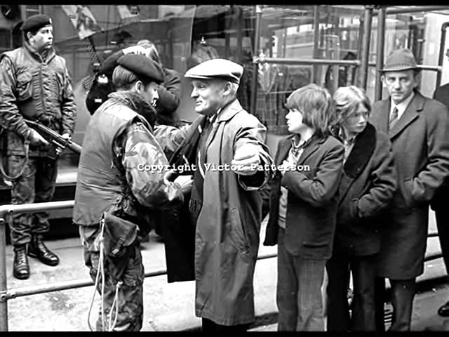 Simple Minds - Belfast Child background