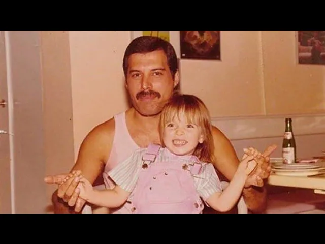 Rare Pictures Of Freddie Mercury's Private Life background