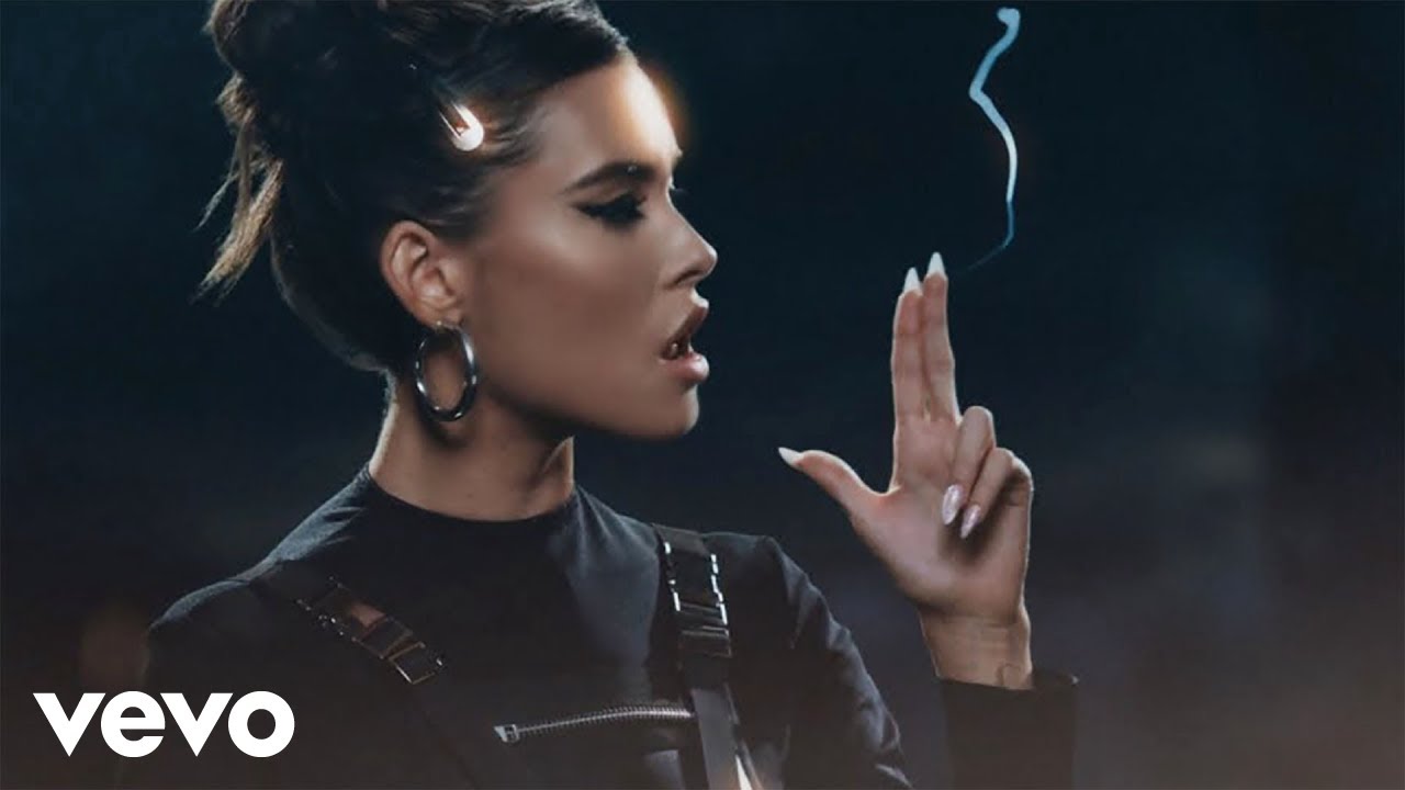 Madison Beer - Good In Goodbye (Official Video) background